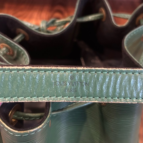 Vintage Louis Vuitton Epi Petit Noe - Picture 4 of 16